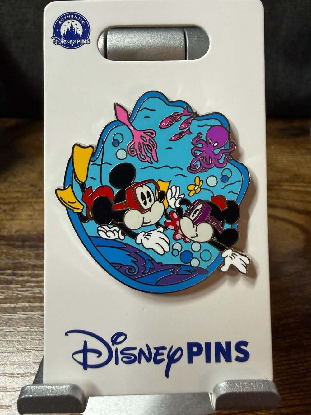 Disney Parks Mickey and Minnie Mouse Snorkeling Ocean Scene Enamel Pin